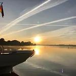 Hausboot Fjord Nordstern Mit Dachterrasse In Hotel na wodzie Szlezwik