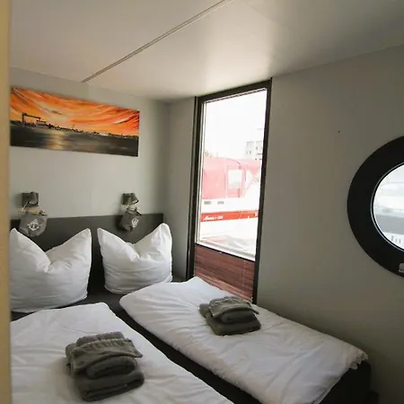 船屋 Hausboot Fjord Nordstern Mit Dachterrasse In *