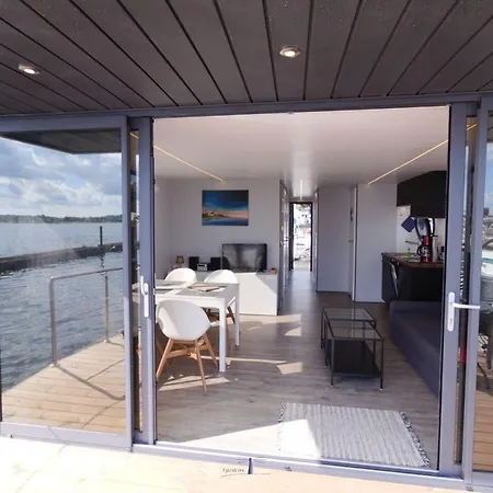 Hausboot Fjord Nordstern Mit Dachterrasse In 船屋 石勒苏益格