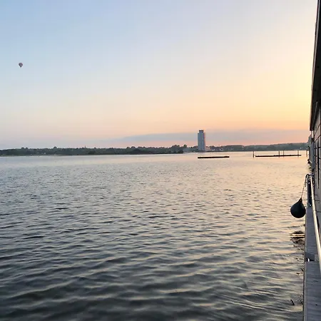 Botel Hausboot Fjord Nordstern Mit Dachterrasse In Schleswig